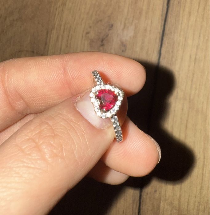 Pandora red heart ring