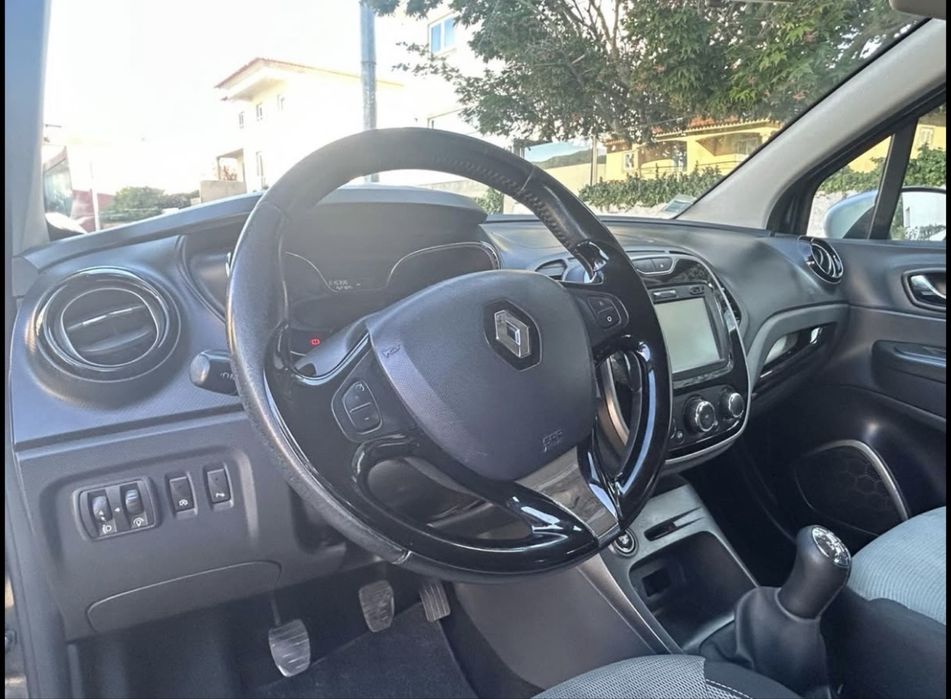 Renault Captur 1.5 DCi, impecável