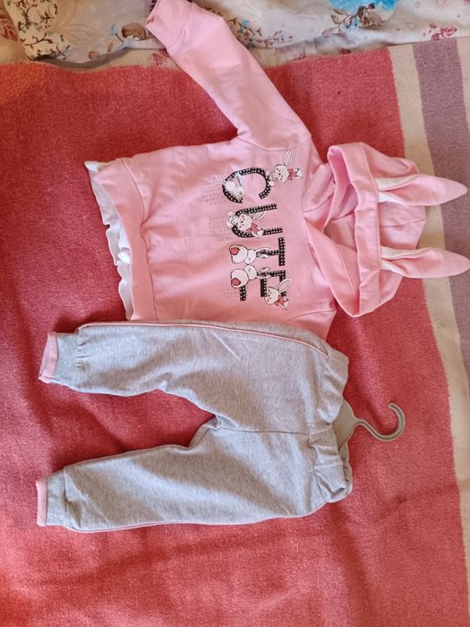 Костюм на девочку 9-12 месяцев