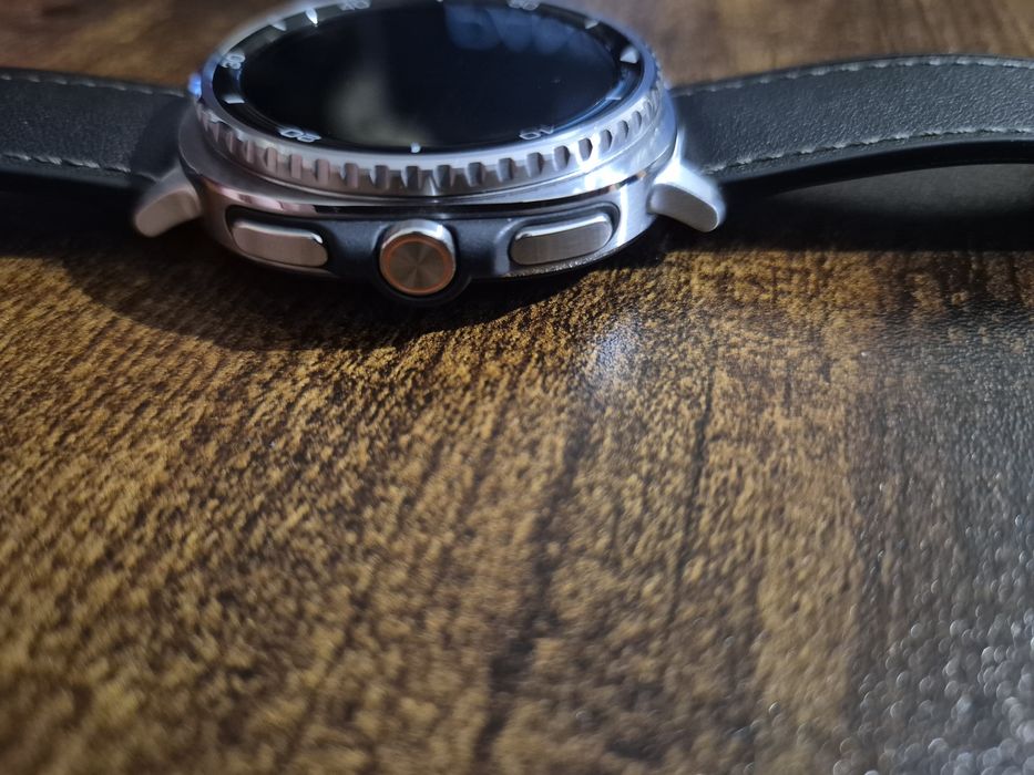 Продам годинник Samsung galaxy watch 8 classic (в ідеальному стані)