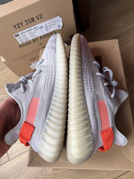 Adidas Yeezy Tail Light buty sneakersy szare niskie 43 1/3