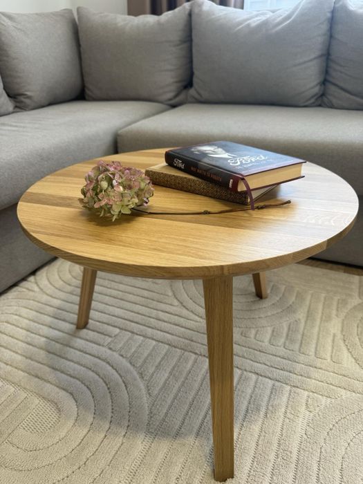 Круглий столик дубовий