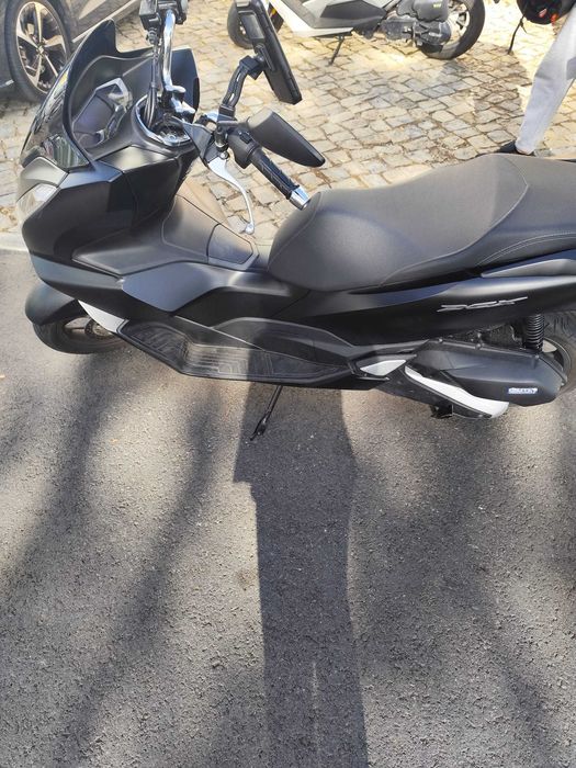 Honda PCX 125cc com garantia de fábrica até 2027