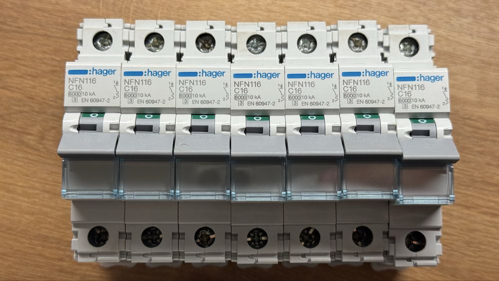 Disjuntores Hager (x14) - 10A e 16A