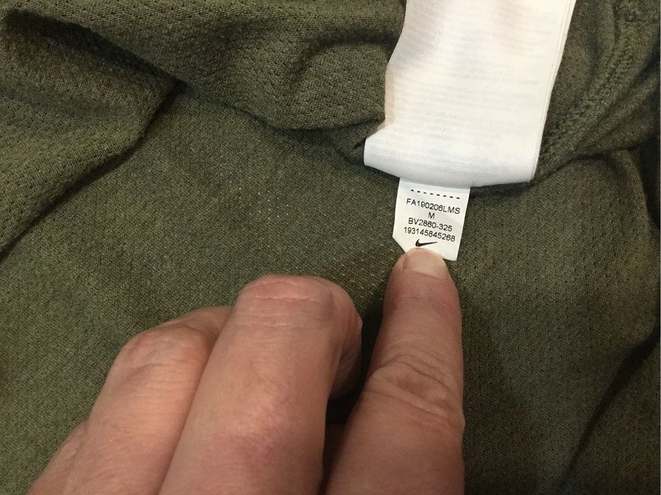 Продам перфоровану футболку Nike розмір M