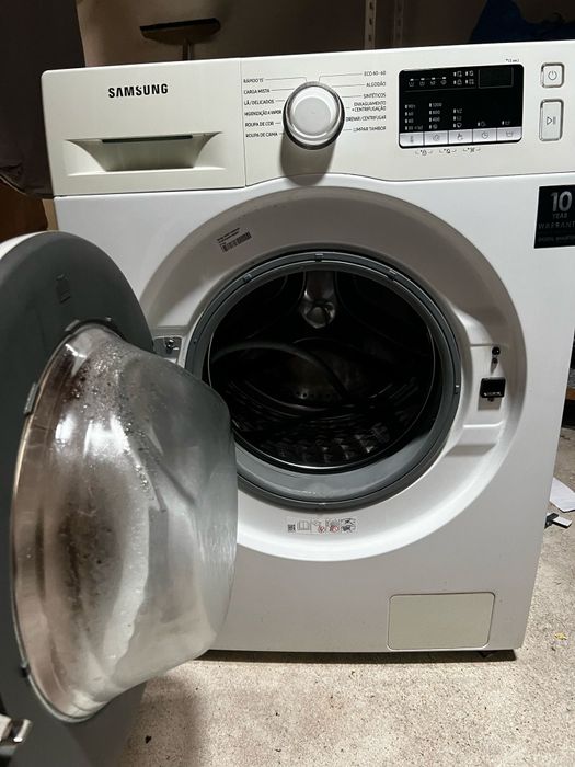 Maquina de lavar roupa