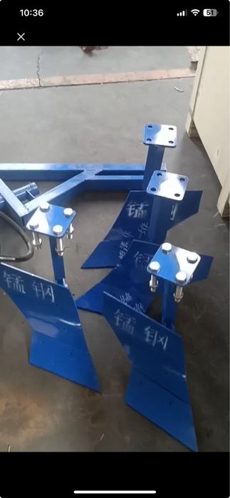 Трактор гусиничный 35hp