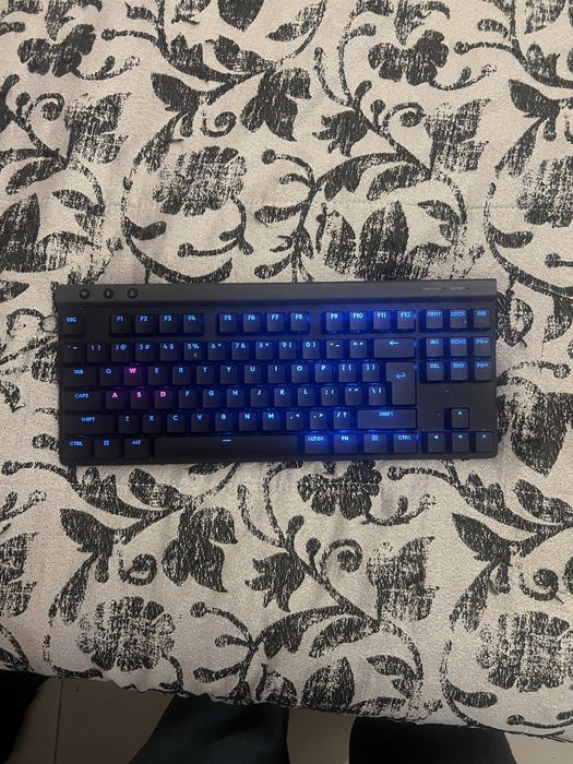 Teclado Mecânico Logitech G515 Lightspeed TKL RGB Wireless