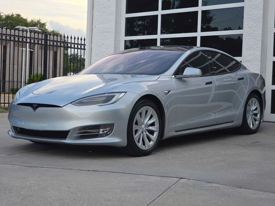 Tesla Model S 100D      2017
