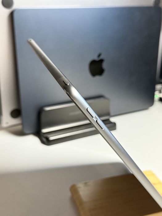 iPad 8 128GB Wi-Fi + LTE