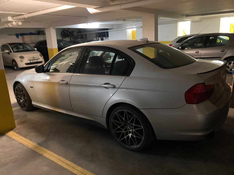 BMW 320d 200cv (2009) - Jantes 19" - Ler Anúncio (Com Avaria)