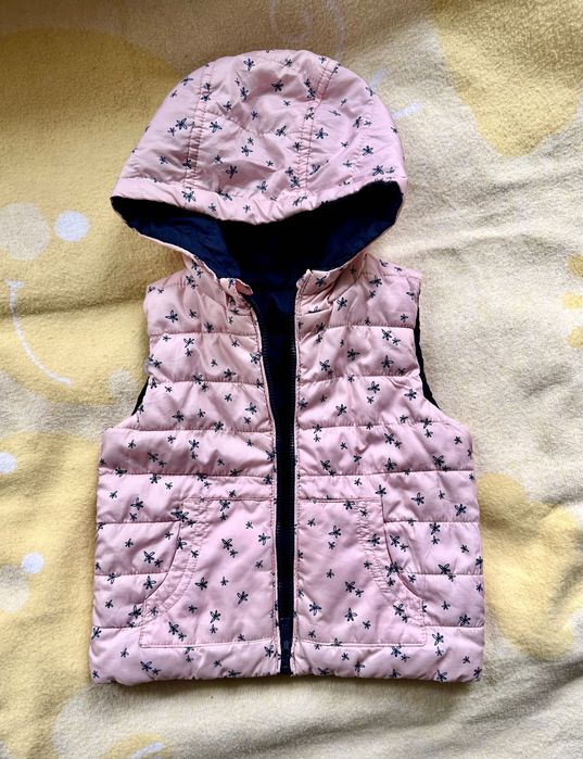 Жилетка для дівчинки двостороння 86 розміру