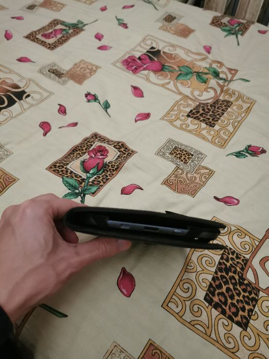 Продам кожаный чехол на электронную книгу
