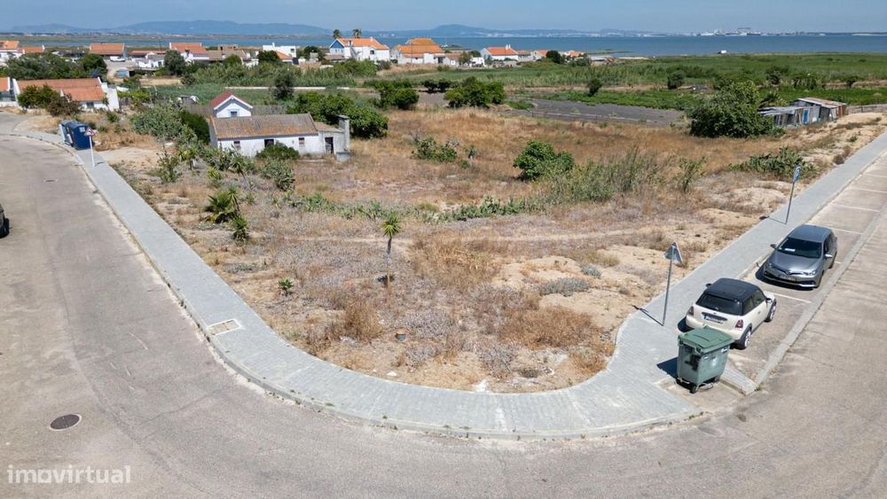 Moradia Isolada T2 com jardim, Carrasqueira, Alcacer do Sal