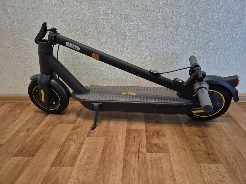 Продам електросамокат Segway Ninebot MAX G30E II