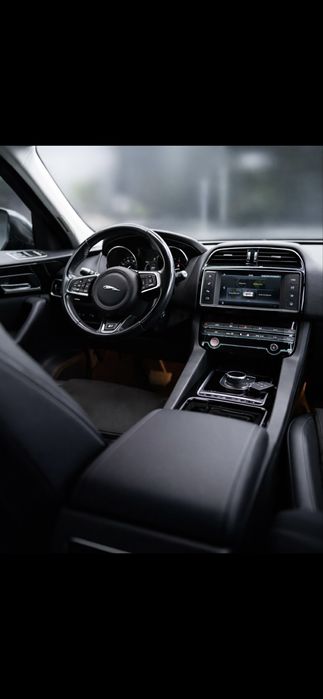 Jaguar F-Pace RSport 25d AWD 240cv