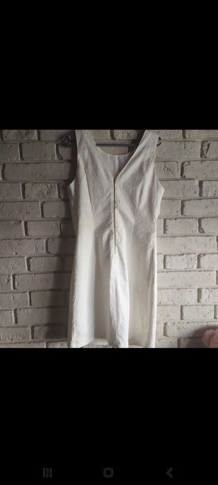 Śliczna biała sukienka