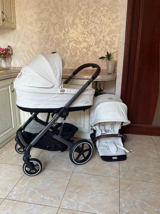 2025 року Cybex balos S Lux 2в1 молочна