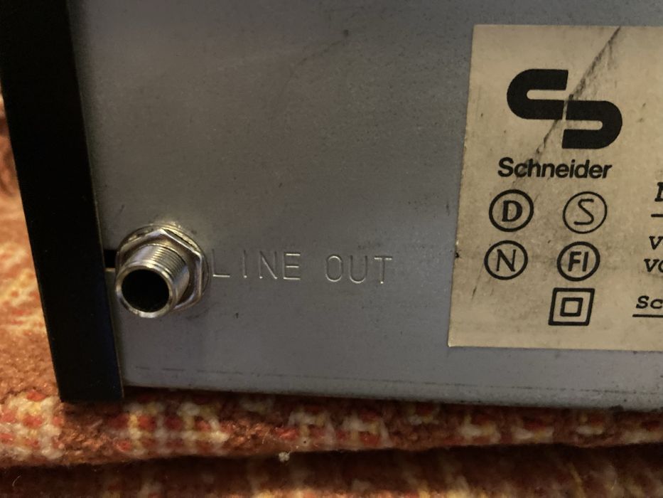 Odtwarzacz CD Schneider CDP-7100