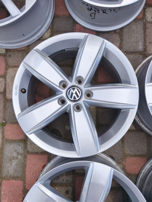 Felgi aluminiowe 17 Volkswagen Golf Passat Tiguan TOURAN Sharan Caddy 5x112