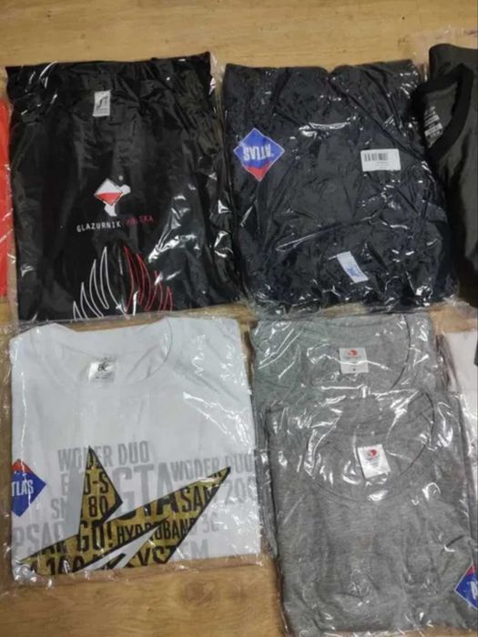 Koszulki Czapki Atlas Nowe i różne gadżety