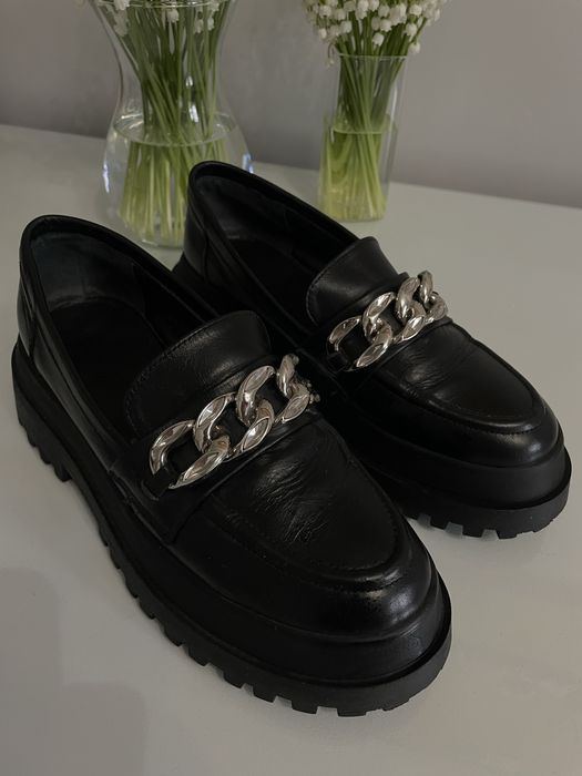 Damskie loafersy/buty czarne skórzane na wyżczej podeszwie, 38r