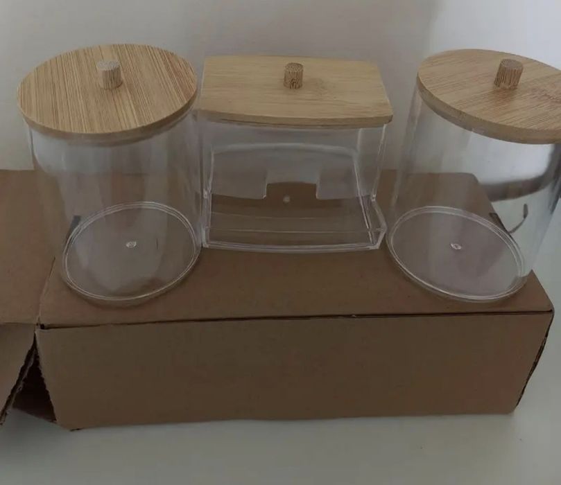 Для ванної кімнати,набір ,з бамбуковою кришкою