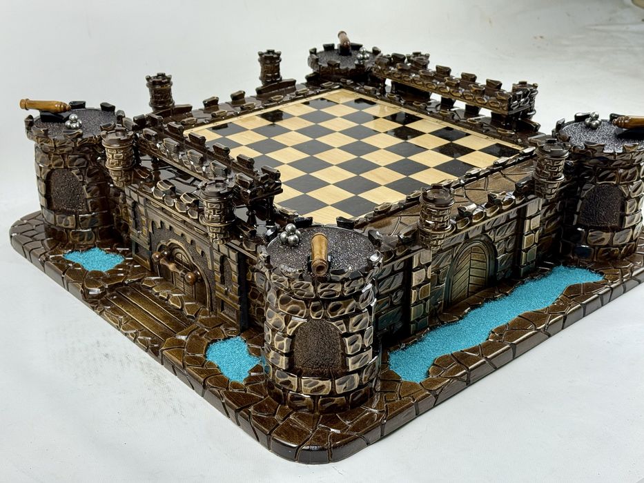 Шахматы резные ручной работы КРЕПОСТЬ