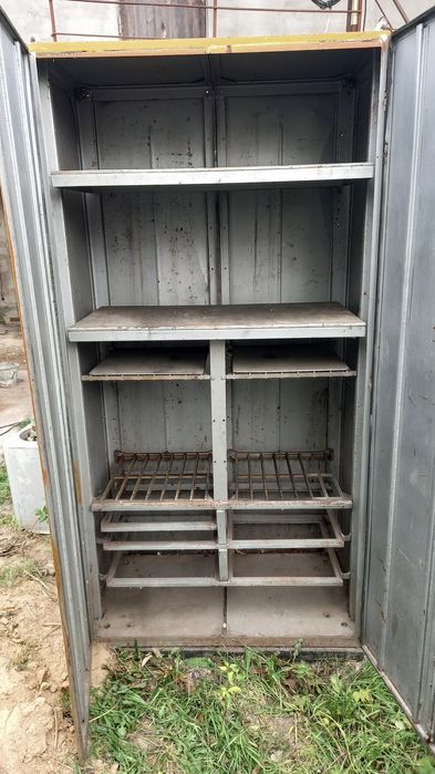 Шафа металева 2 шт