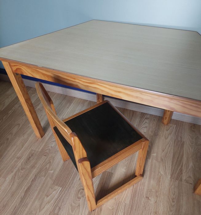 Secretária de criança em madeira