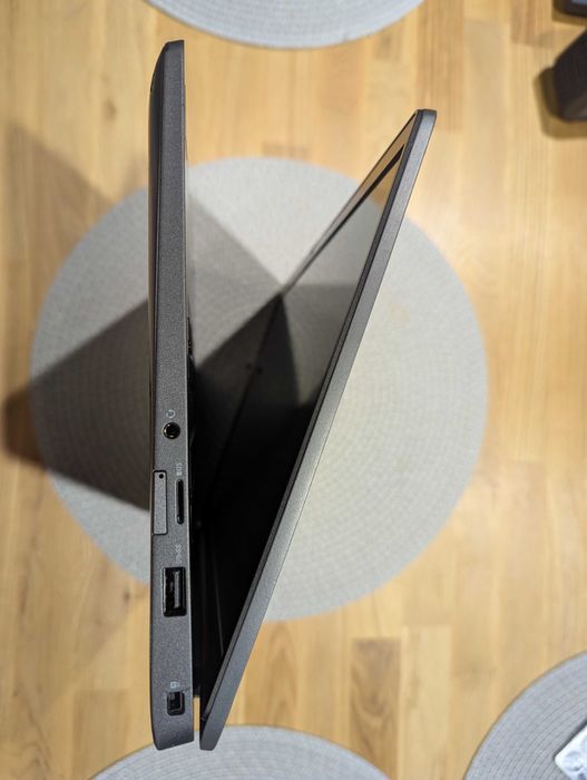 Dell Latitude 7300 IPS FHD i7-8665u/8gb ddr4/256gb m2/win