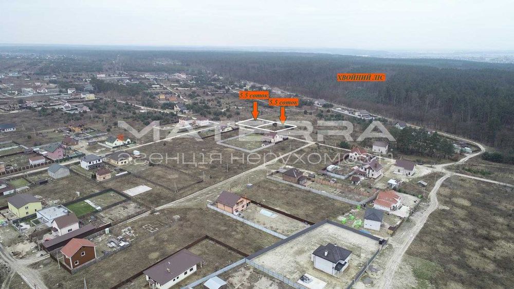 Продаж земельних ділянок по 5.5 соток у с. Бобриця. Газ, світло по вул