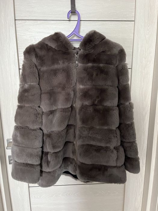 Шуба з хутра шиншилового кролика