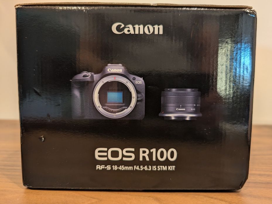 CANON EOS R100 + Objetiva RF-S 18-45mm f4.5-6.3 IS STM - Nova com garantia