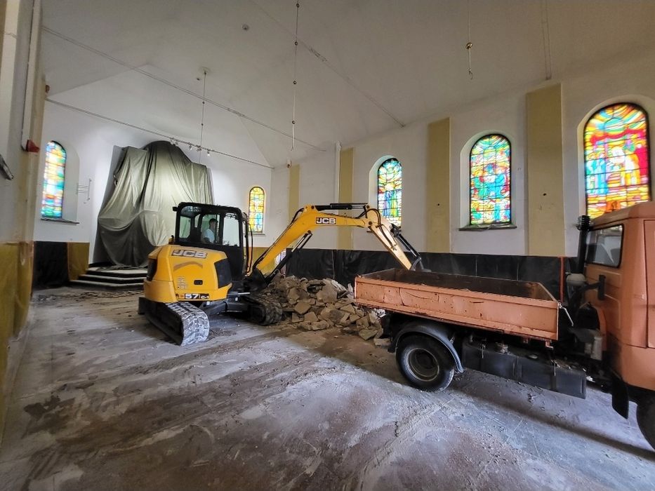 Drogi dojazdowe, roboty ziemne wyburzenia wykopy, kucie młotem