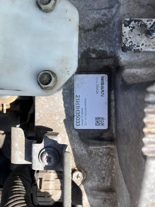 Nissan leaf з підігрівом і сонячною панелью