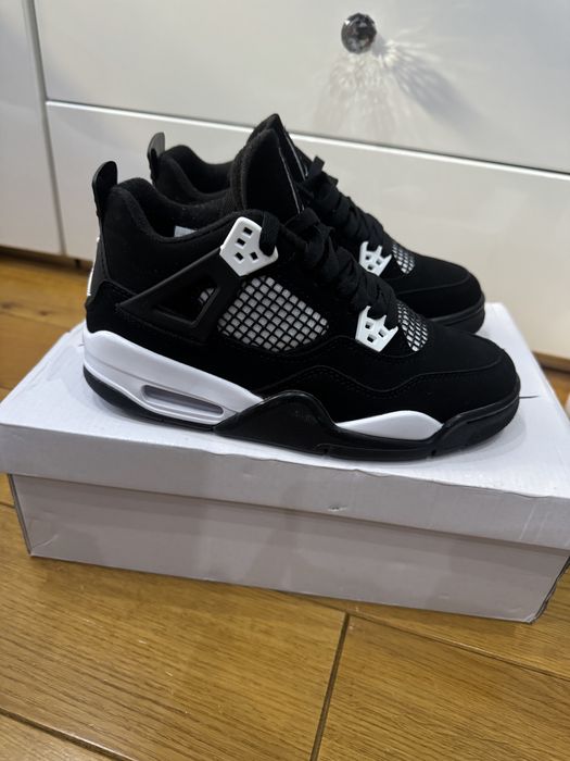 Nike Jordan 4 Retro rozmiar 40 Nowe Orginalne