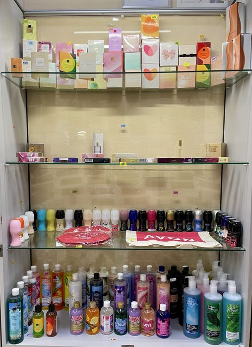 Продукція та косметика Avon