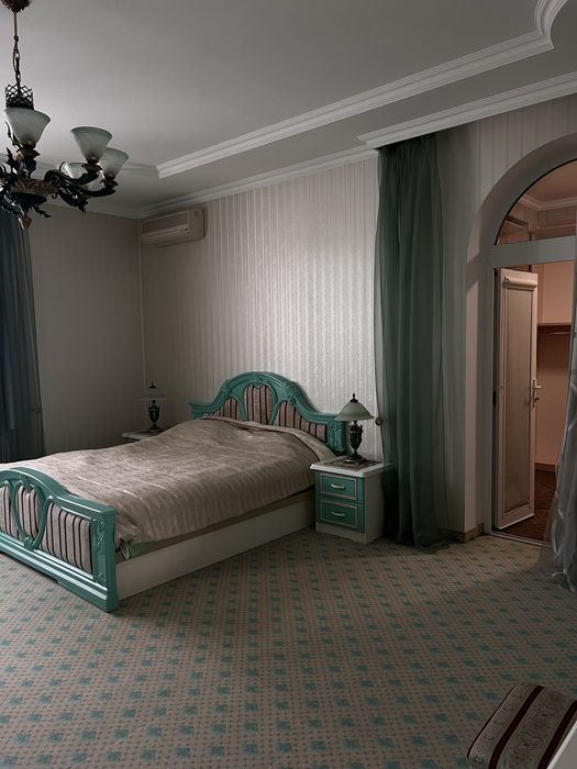 Продається будинок, район ресторану "Фаберже"