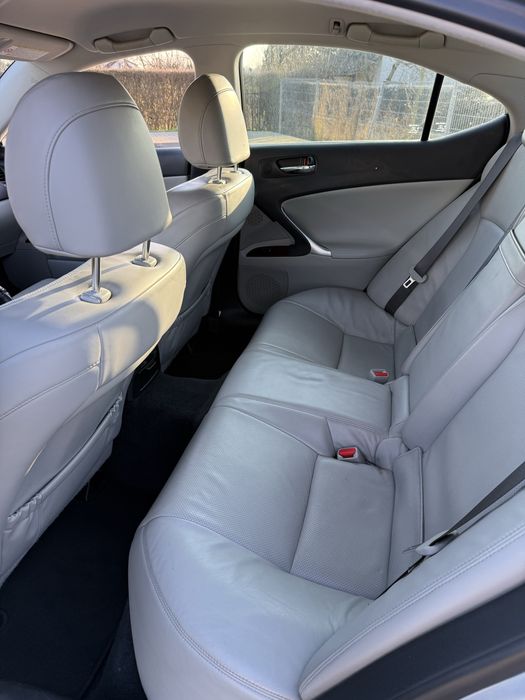 Lexus IS 220d z 2008 roku w wersji Prestige