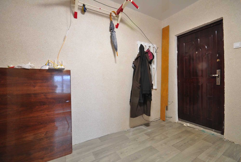 Без % Кімната в 3-кім. квартирі, 4 мкр-н. Реальна!