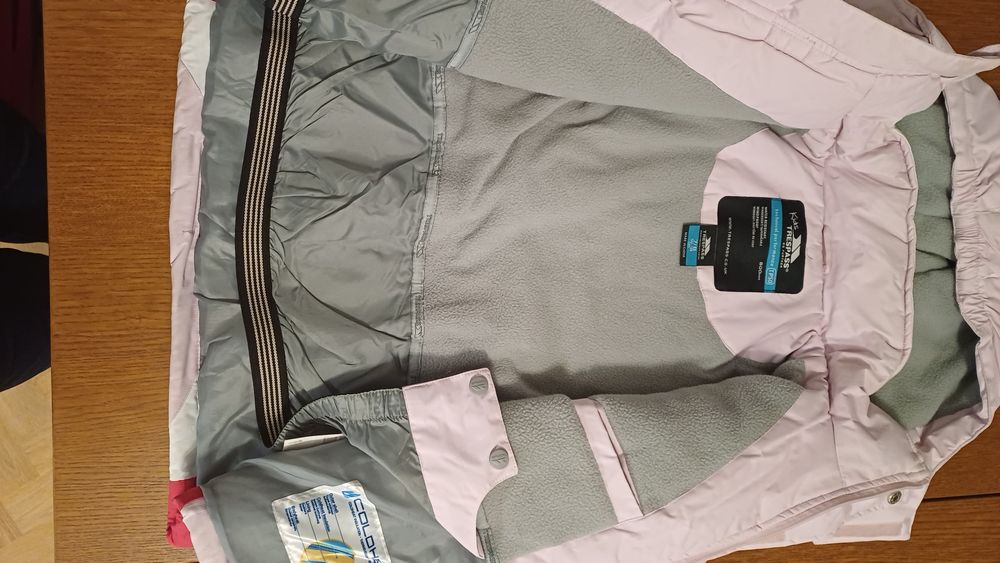 Kurtka zimowa narciarska Trespass 600mm 7/8lat r.122-128