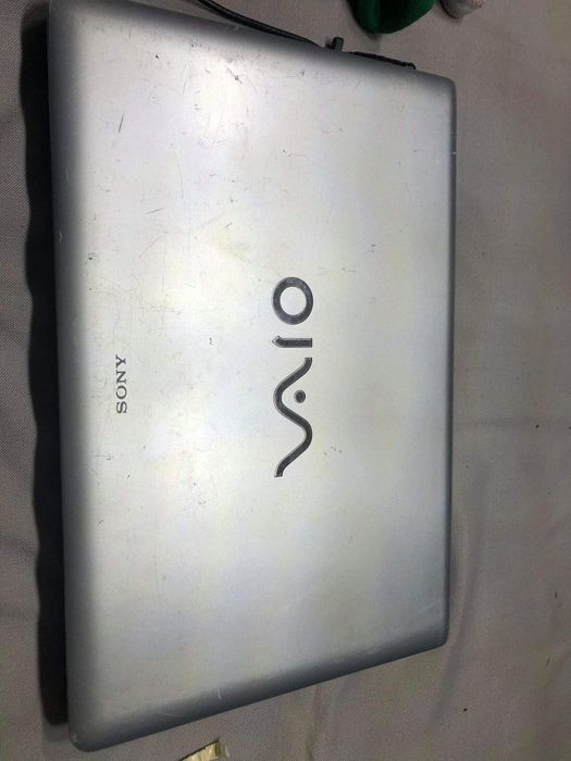 Laptop Sony vaio 4GB/320