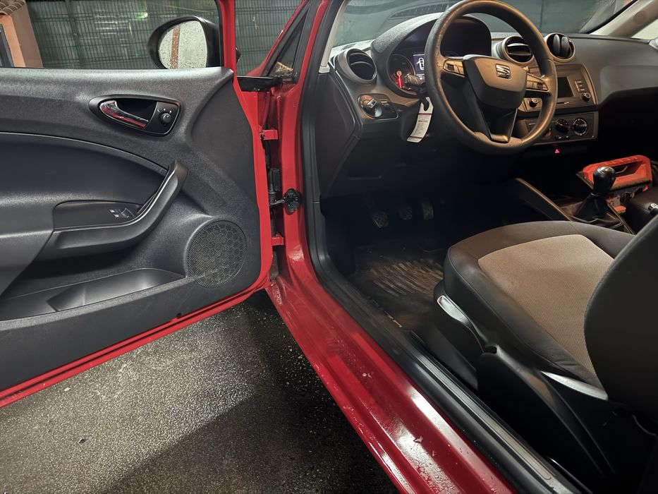 Vendo Seat Ibiza 1.4 TDI totalmente impecável