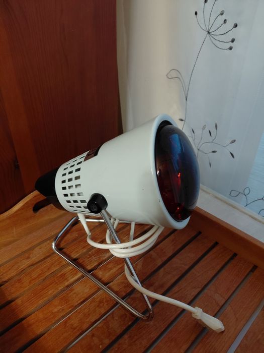 Lampa nagrzewająca SOLILUX na bóle i zatoki moc 150W stan BDB