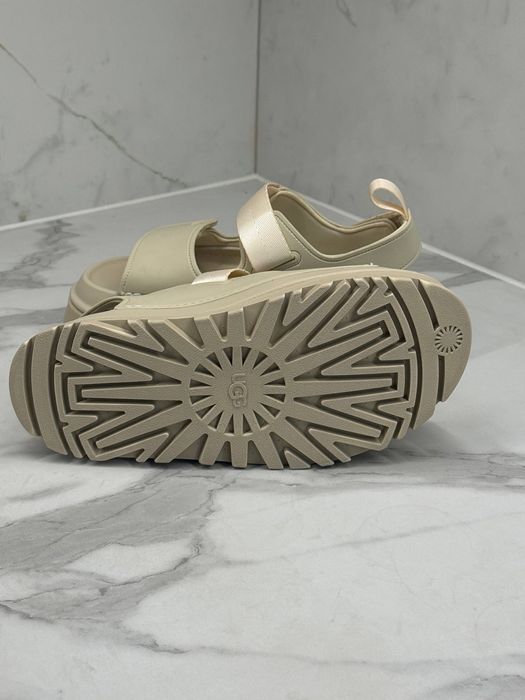 Ugg goldenglow /сандалі жіночі на платформі /женские сандали UGG