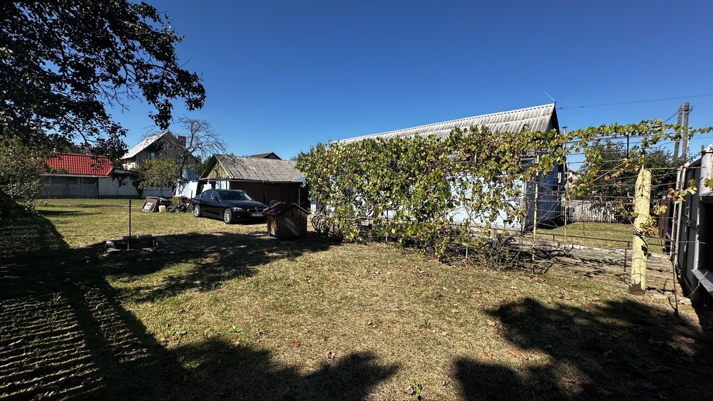 Продам будинок з ділянкою 11 соток в лісовій частині міста