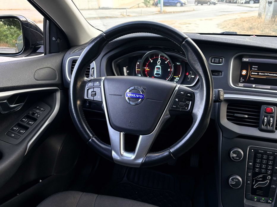 Volvo V40 Cross Country D2 1.6 | Histórico Volvo | Excelente Estado