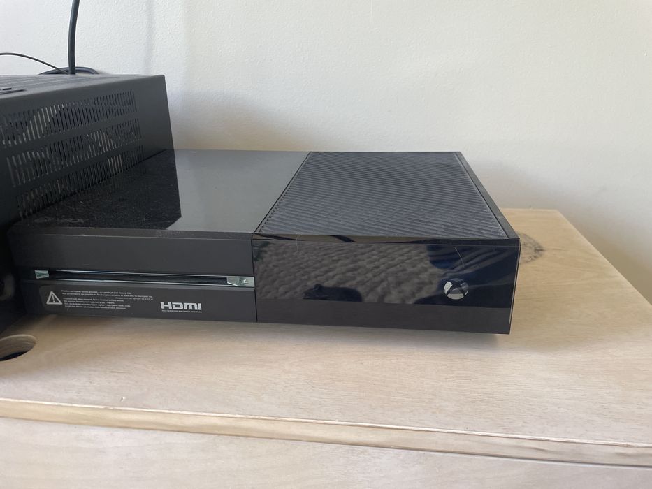 Xbox one pad 4 gry cinect do negocjacji !