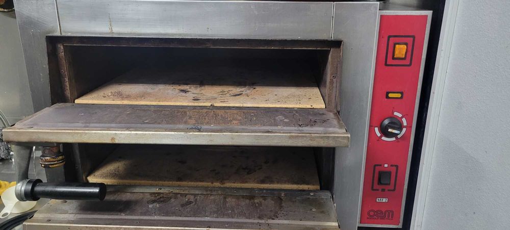 Pizza Oven commercial Italian